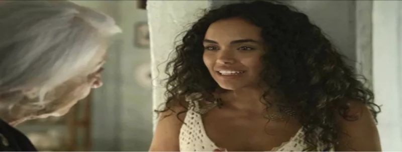 Mercedes diz para a neta que vai lhe ensinar tudo o que sabe em relação ao Dom 